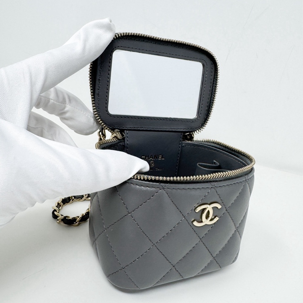 Chanel Mini Vanity Bag - Picture 9 of 14